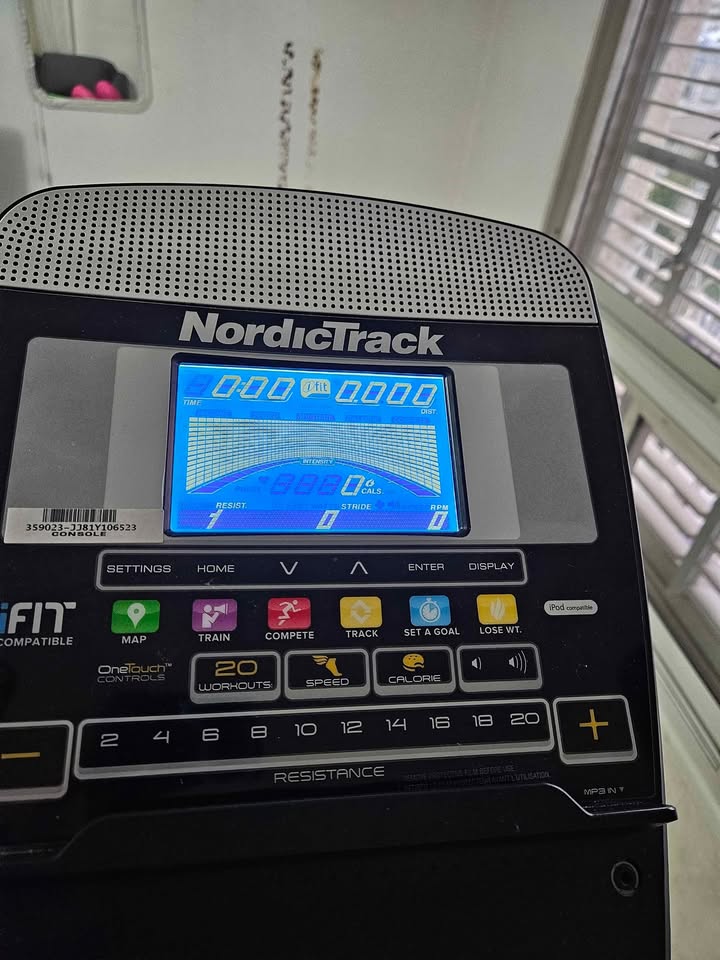 מכונת אליפטיקל NordicTrack E5.0 במצב מעולה — תמונה 2