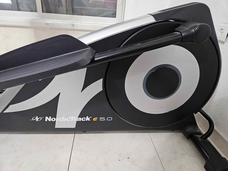 מכונת אליפטיקל NordicTrack E5.0 במצב מעולה — תמונה 5